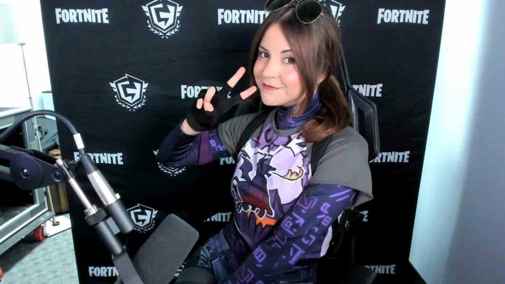 Kelly Link casting from home via Twitter