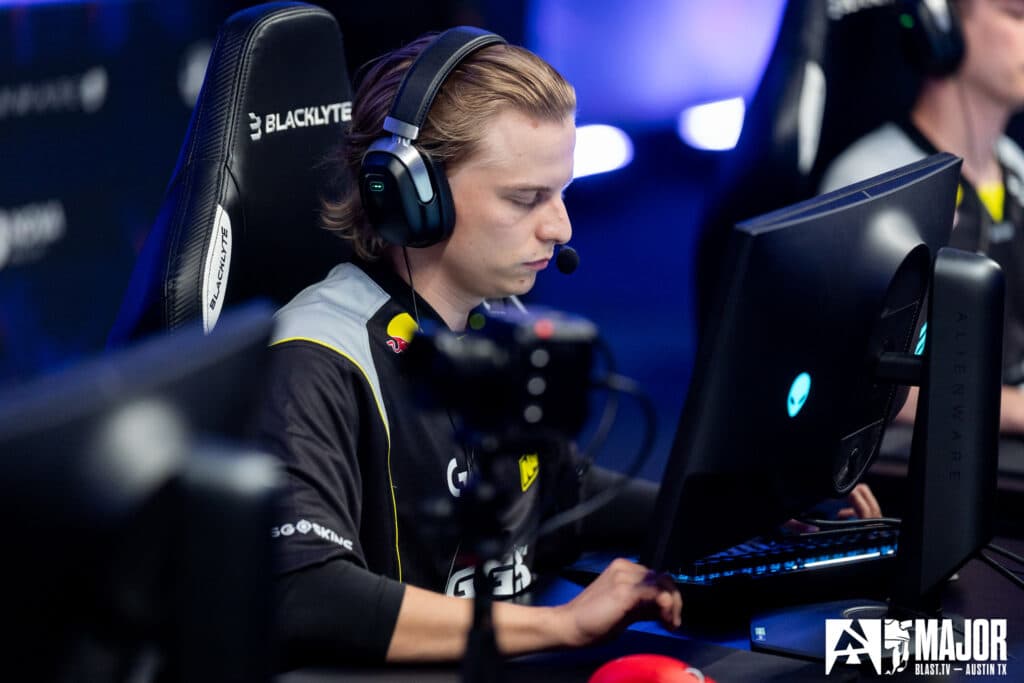 NAVI at the CS2 Austin Major (Photo via BLAST | Michal Konkol)